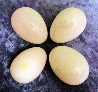 MANGANO CALCITE EGGS. SPR6824POL