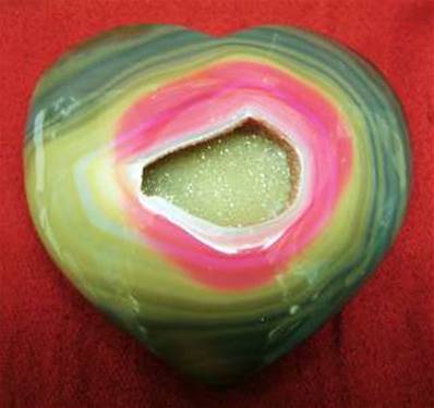 LARGE AGATE GEODE HEART. SP3331SHLF