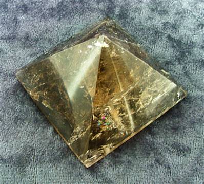 SMOKEY QUARTZ WITH RUTILE PYRAMID. SP5236POL