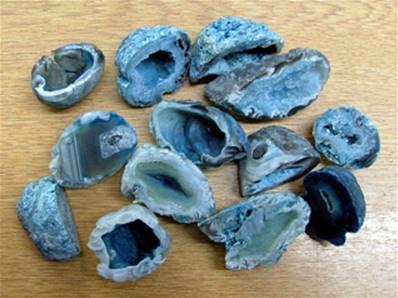 AGATE WITH QUARTZ MINI GEODE SPECIMENS. SPR7810