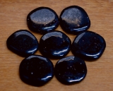 NUUMMITE POLISHED PEBBLES & PALMSTONES