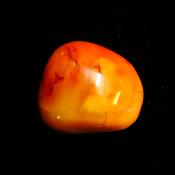 CARNELIAN POLISHED PEBBLE/ PALMSTONE.   SP13397POL