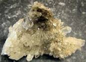 QUARTZ CLUSTER SPECIMEN. 148 X 120 X 52MM APROX. 92g. SP1460