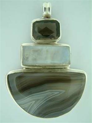 925 SILVER DESIGNER PENDANT. SP773SGEM