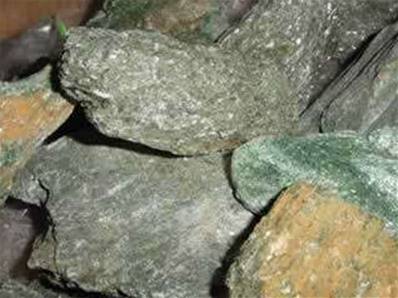 FUCHSITE 5 to 6cm. 300g appx. FUSH03