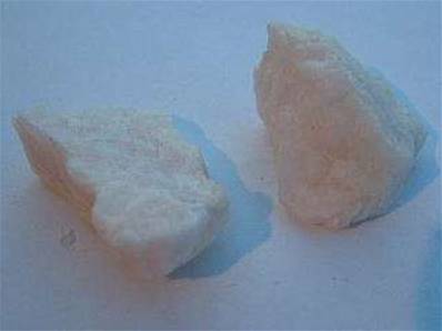 Morganite 3-4CM opaque. MORG02