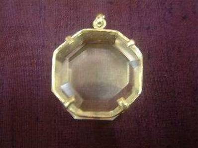 OCTAGON SHAPED QUARTZ PENDANTS SET IN A SILVER MOUNT. 30MM DIA X 10MM THICK. 15 - 20g. QUOCTPEND