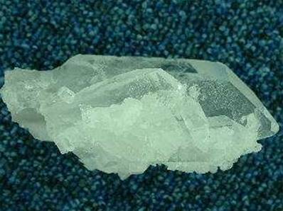 BARNICLE QUARTZ SPECIMEN. 90 X 50 X 35MM APROX. 148g. SP35