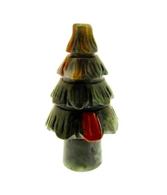 GEMSTONE CHRISTMAS TREE CARVING IN DRAGON'S BLOOD JASPER.   SP12968POL