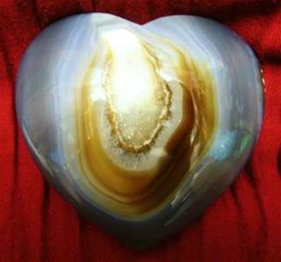 LARGE AGATE GEODE HEART. SP3330SHLF