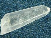 SELF HEALED QUARTZ POINT SPECIMEN (HAS SLIGHT CHIP AT ITS TIP). 140 X 47 X 44MM APROX. 298g. SP97