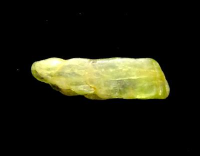 GREEN KYANITE CRYSTAL BLADE.   SP13212