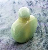 LAVENDER JADE PURFUME BOTTLE. SP6587POL