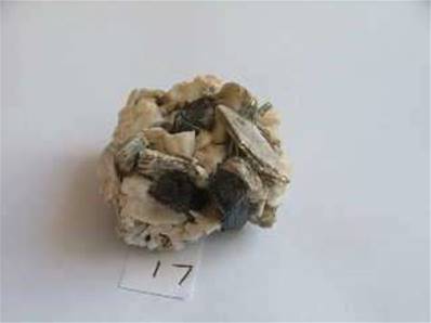 TOURMALINE AND STAR MICA IN FELDSPAR SPECIMEN 5 X 5CM APROX. SP017