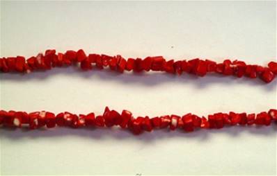 GEM CHIP BRACELET IN RED CORAL.   SPR640