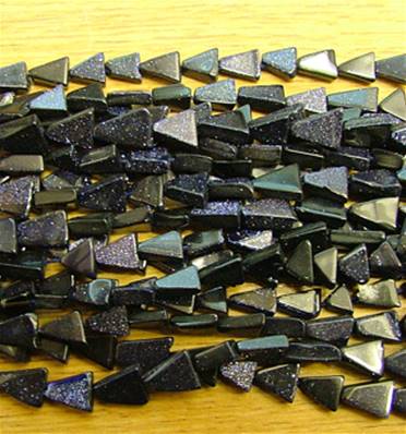 BLUE GOLD STONE TRIANGLE SHAPE BEADS ON A STRING. SPR4908