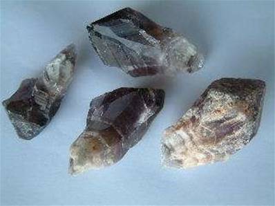 AMETHYST CHEVON POINTS.   AMCHEV1