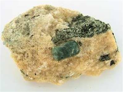 BLUE APATITE WITH MICA & FELDSPAR CRYSTAL SPECIMEN. 57 X 38 X 21MM APROX. 44g. SP1232