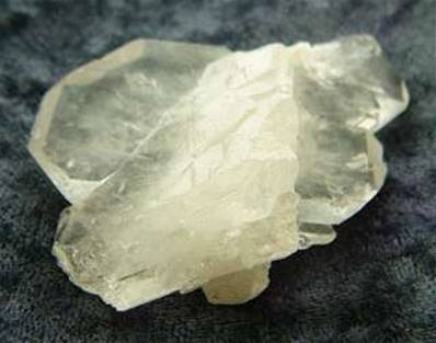 FADEN QUARTZ POINT SPECIMEN. SP4024