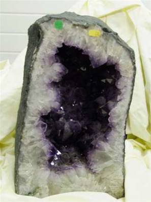 AMETHYST CAVE SPECIMEN (BRAZIL). SP4156CAV