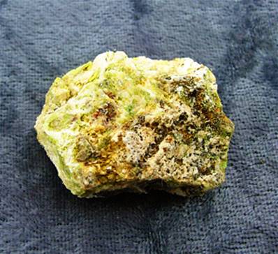 PYROMORPHITE ROUGH CRYSTAL SPECIMEN. SP6080