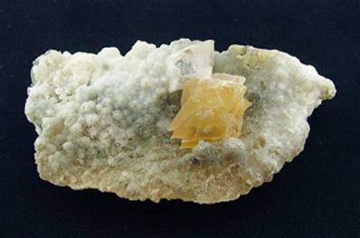 WHITE CALCITE CRYSTAL DRUZE SPECIMEN. SP5355