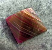 AGATE PYRAMID (PINK DYED). SP5406POL