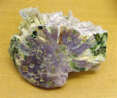 CHALCEDONY PART POLISHED CRYSTAL SPECIMEN. SP7135SHLF