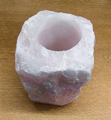 NATURALISTIC ROSE QUARTZ VASE. SP7931SHLF