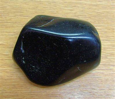 RUSSIAN JET POLISHED PEBBLE SPECIMEN. SP7959POL