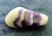 CHEVRON AMETHYST POLISHED PEBBLE SPECIMEN. SP8405POL