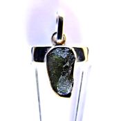 925 SILVER CAPPED QUARTZ WITH RAW MOLDAVITE CRYSTAL.   SP14090PEND