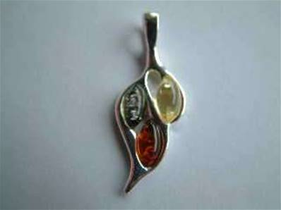 THREE COLOUR AMBER PENDANT- LEAF STYLE BM2H014002