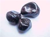 GARNET POLISH TUMBLE STONES (MEDIUM SIZE). POL45